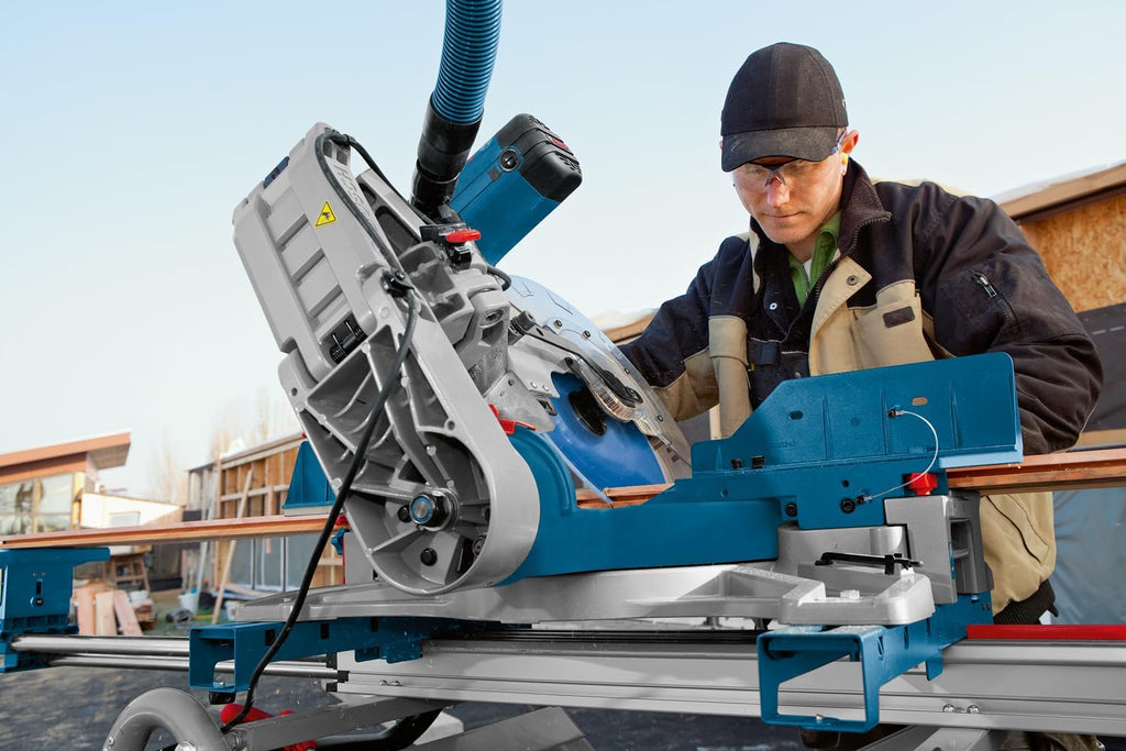 Bosch Professional radiale verstekzaag GCM 12 GDL (dubbele lijnlaser, cirkelzaagblad, schroefklem, kartonnen doos, bladdiameter: 305 mm, 2000 W)